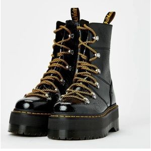 Dr. Martens Ghilana Max
Distressed Patent Leather
Platform Boots